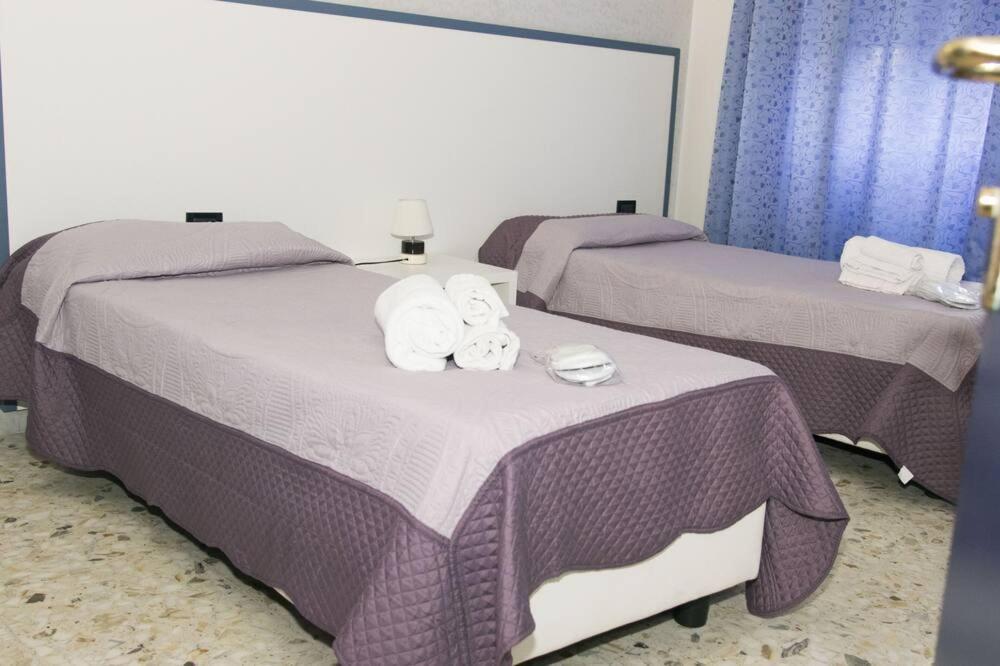 Alex & Lorenz Hotel Torvaianica Phòng bức ảnh