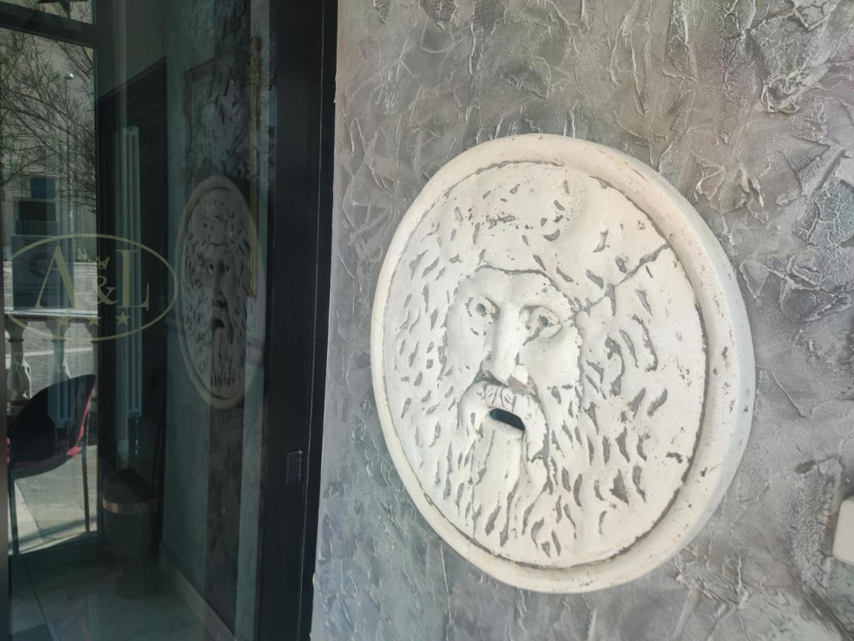 Alex & Lorenz Hotel Torvaianica Ngoại thất bức ảnh