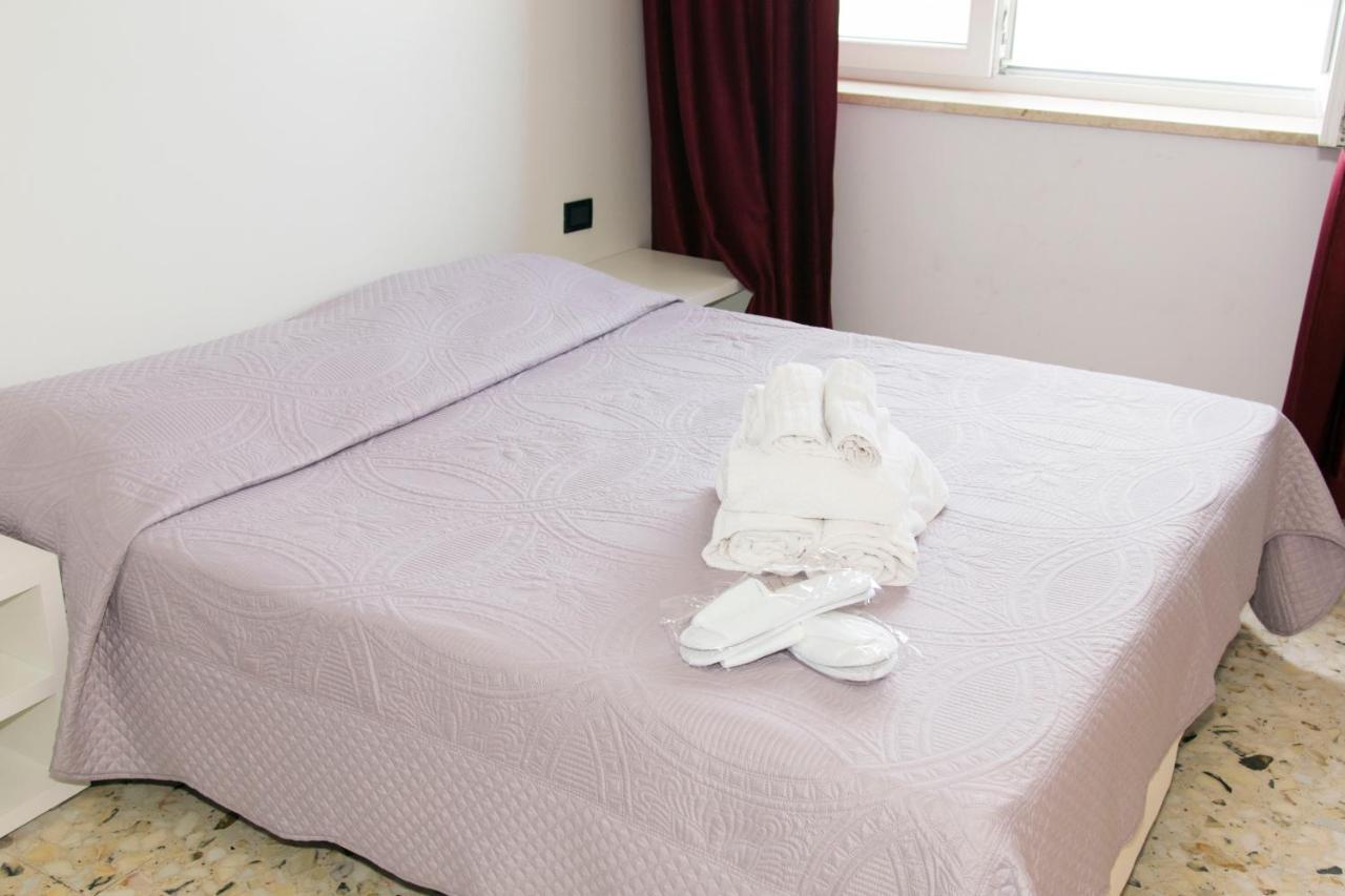 Alex & Lorenz Hotel Torvaianica Ngoại thất bức ảnh